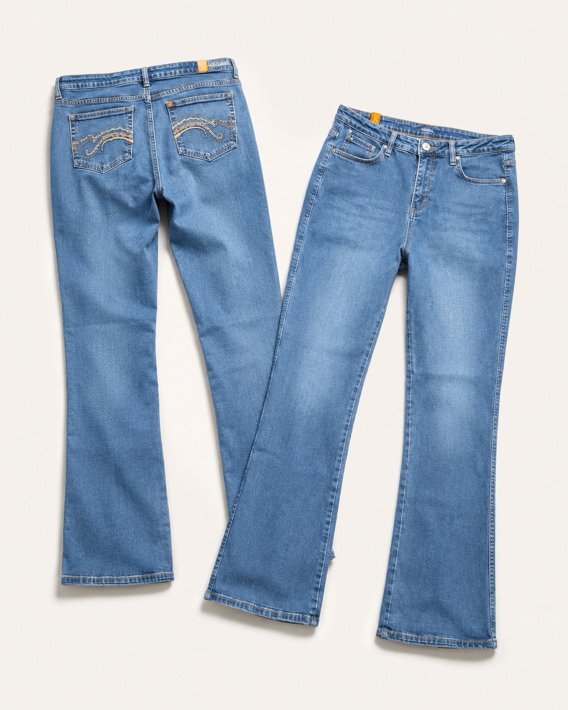 Vintage Bootcut Jeans Hellblau mit Zierstickerei – Grösse M